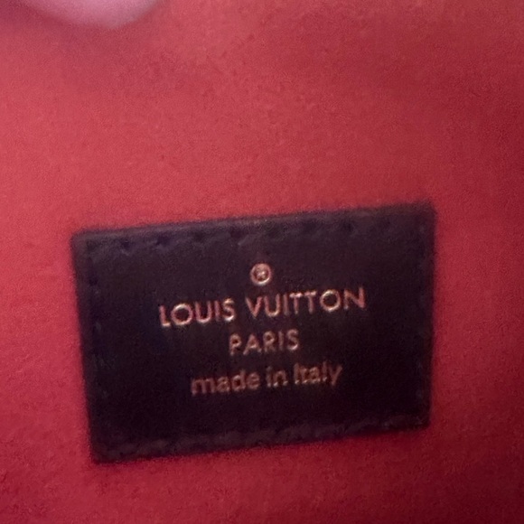 Louis Vuitton Coussin BB Embossed Shoulder Bag - Picture 3 of 6